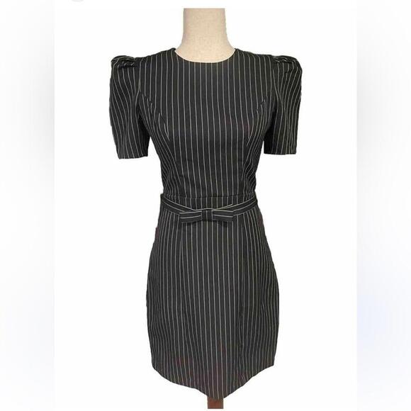 NWT EXPRESS Black & White Pinstripe Dress, Pleated Shoulder and Bow Belt - 8 - Picture 1 of 8
